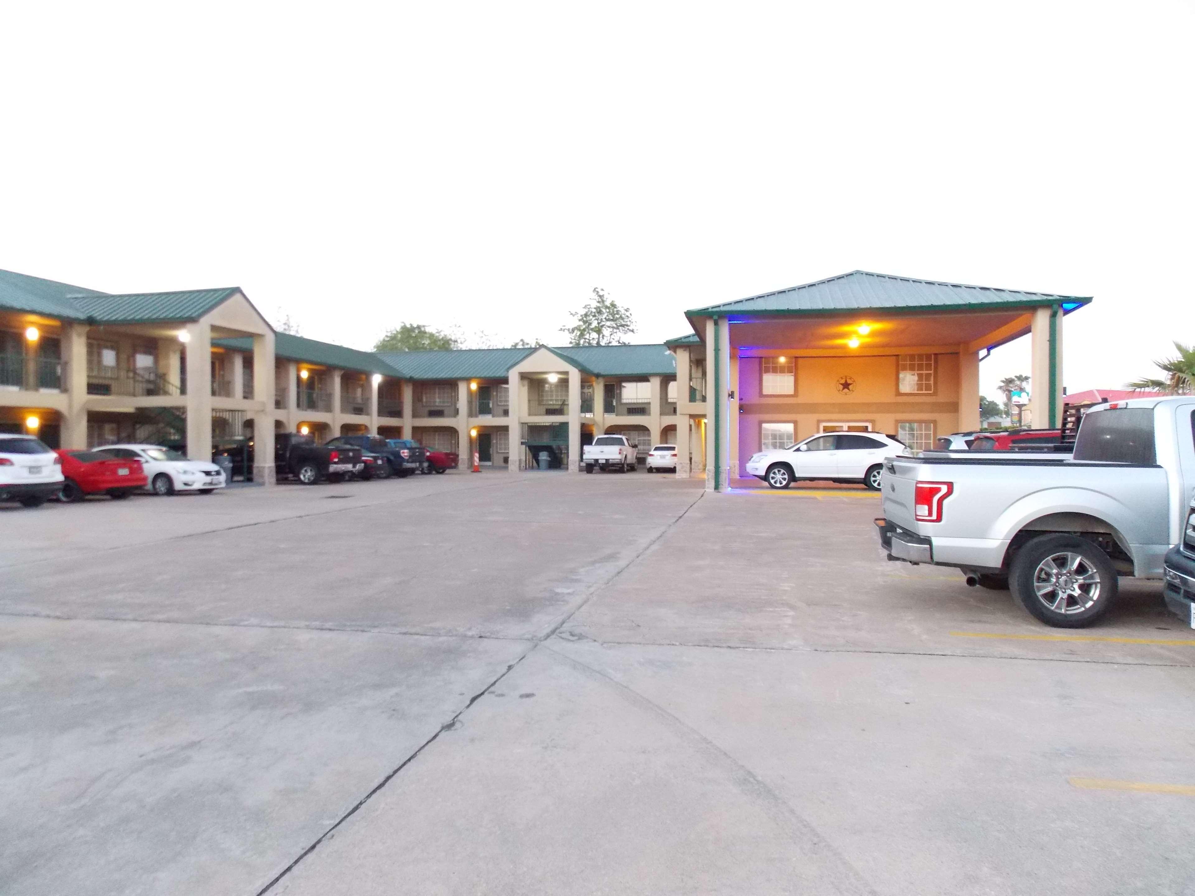 Best Western Executive Inn Hallettsville Luaran gambar