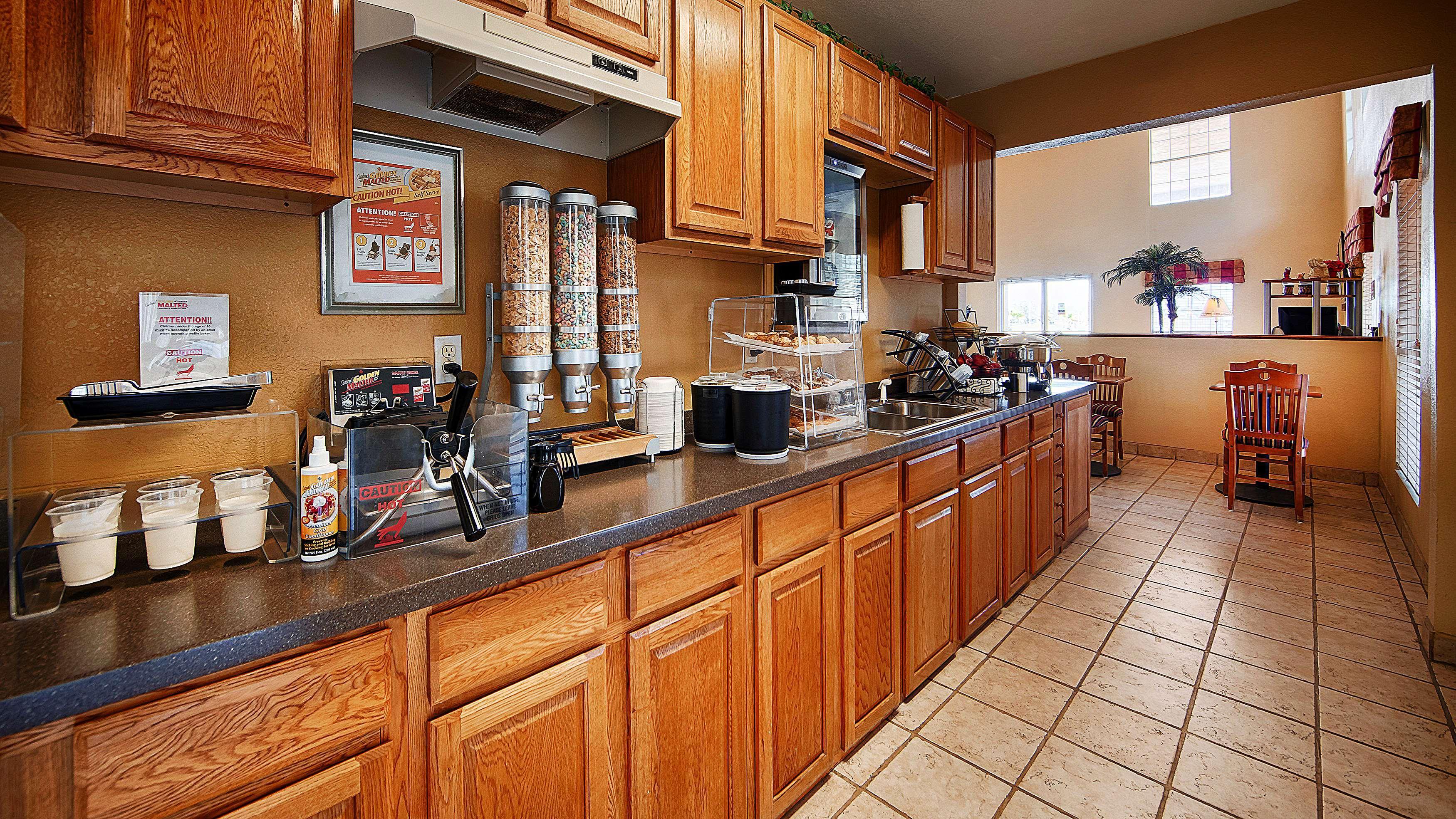 Best Western Executive Inn Hallettsville Luaran gambar