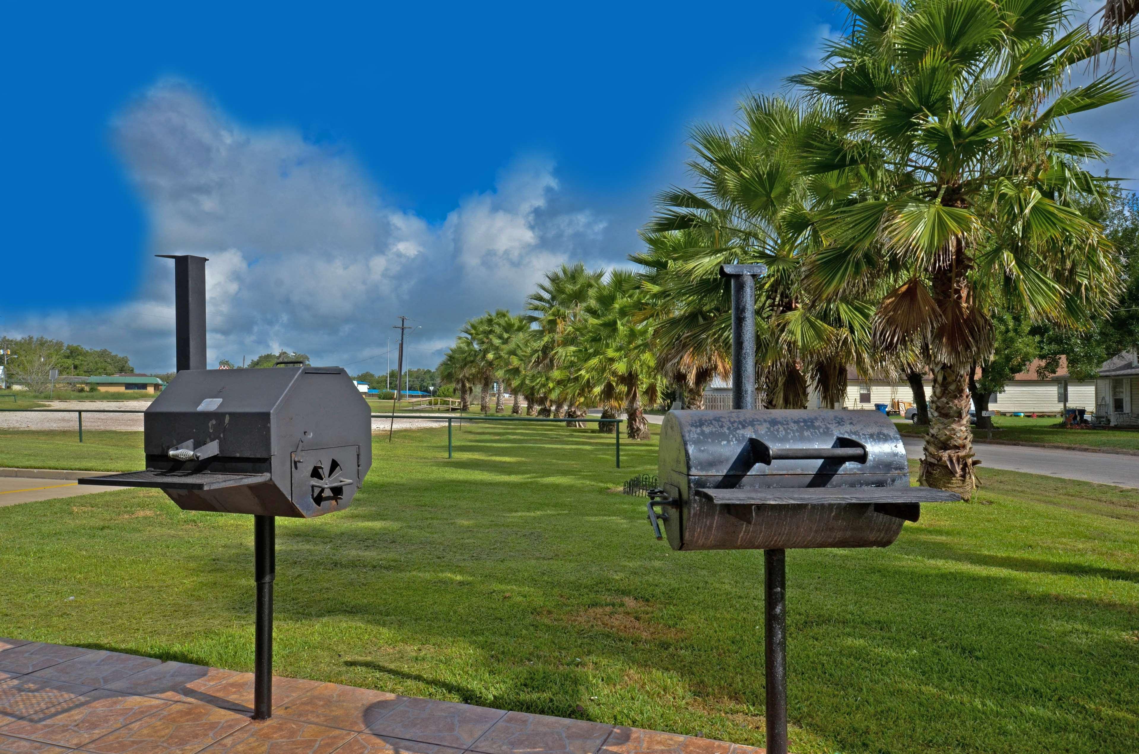 Best Western Executive Inn Hallettsville Luaran gambar