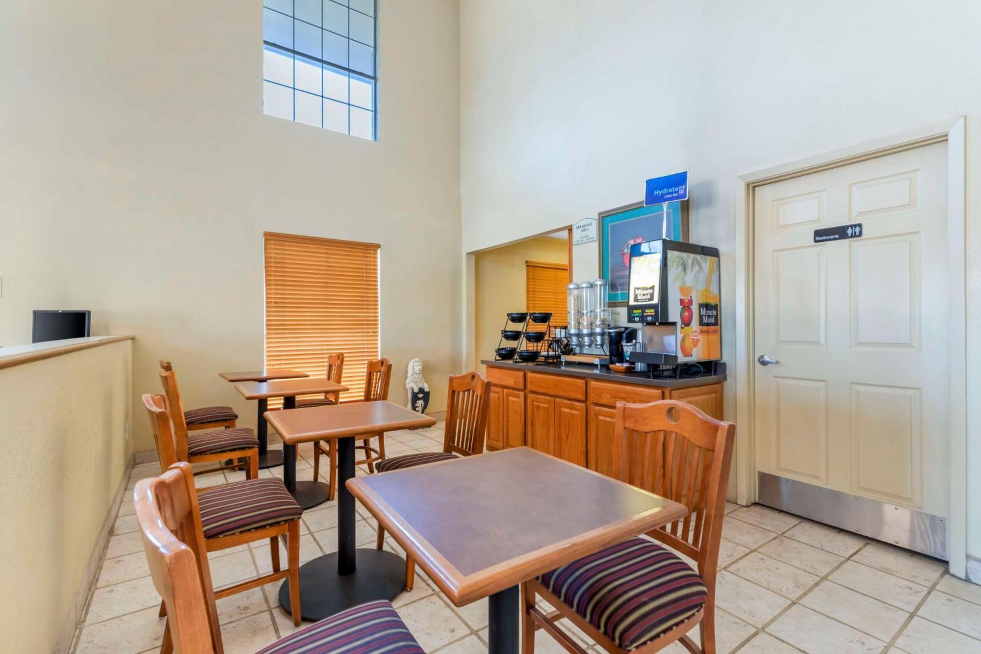 Best Western Executive Inn Hallettsville Luaran gambar