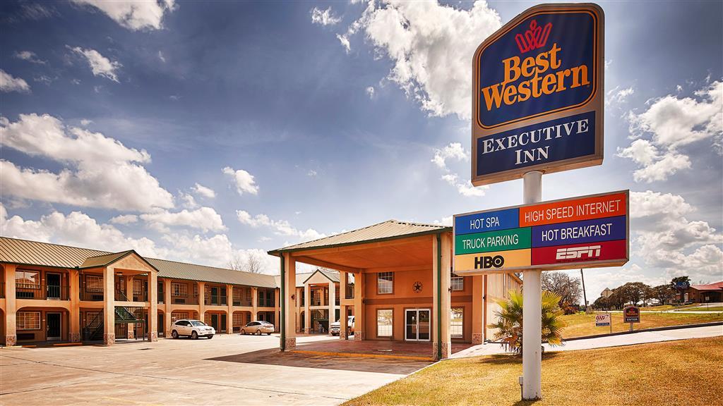 Best Western Executive Inn Hallettsville Luaran gambar
